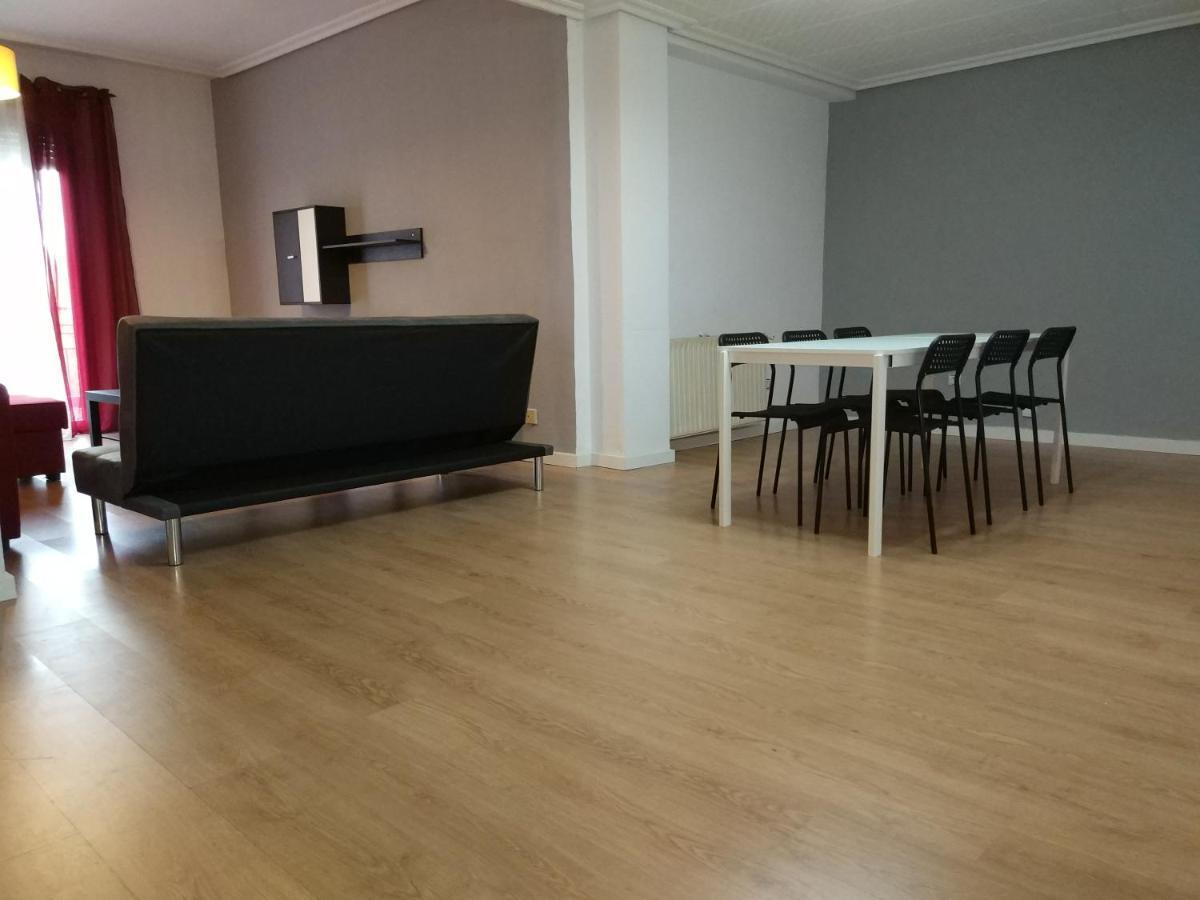 Piso para grupos en Logroño Exterior foto